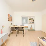 Szene Wien Apartment by ichbucheAT