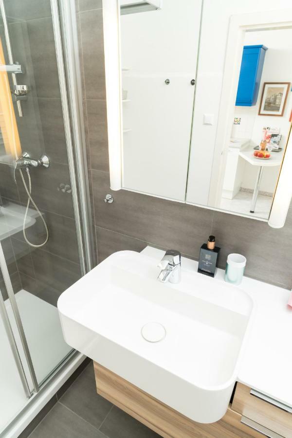 Apartment Szene By Ichbucheat Wien